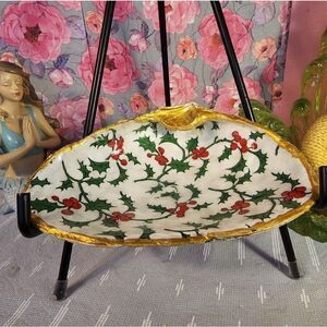 DECOUPAGE CLAM SHELL DECOUPAGE TRINKET DISH WITH CHRISTMAS HOLLY